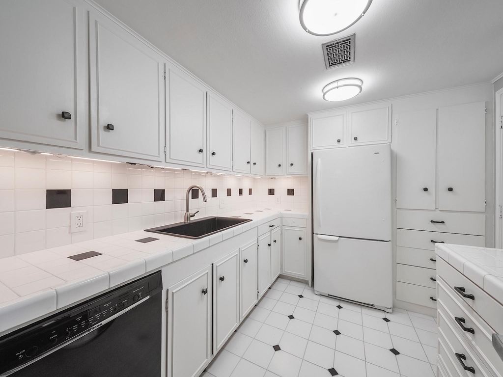 656 S Ripple Creek Drive - Photo 8