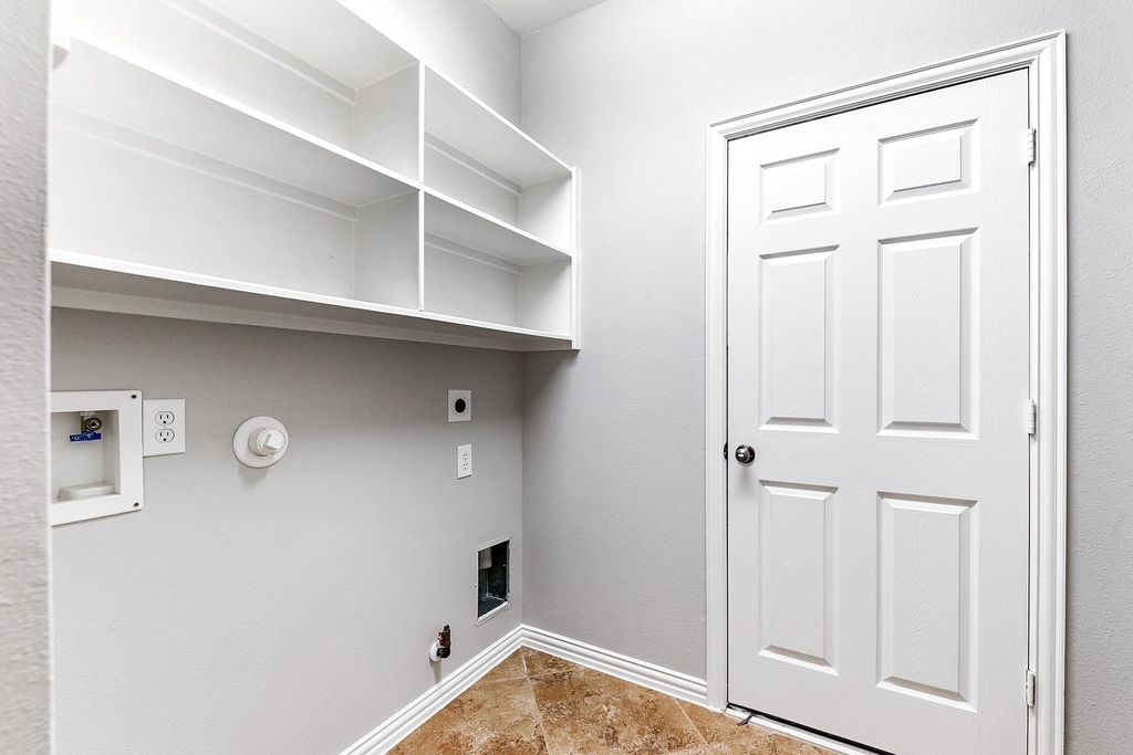 28223 Daystrom Lane - Photo 37