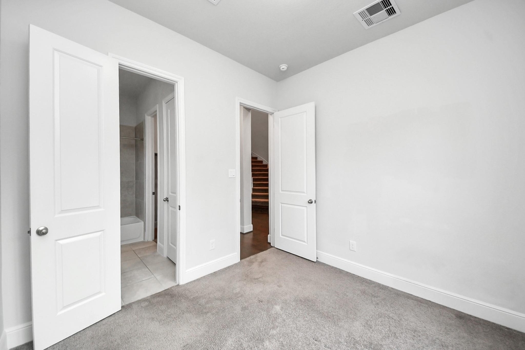1714 Mccrae Hill Court - Photo 8