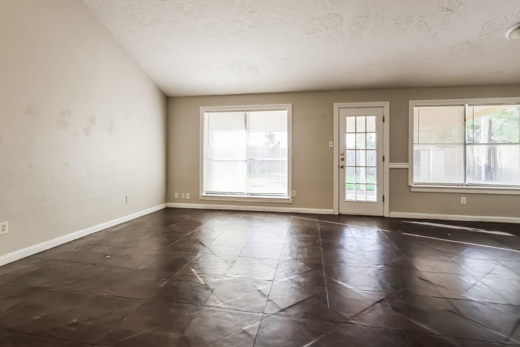 21126 N Tangle Creek Lane - Photo 2