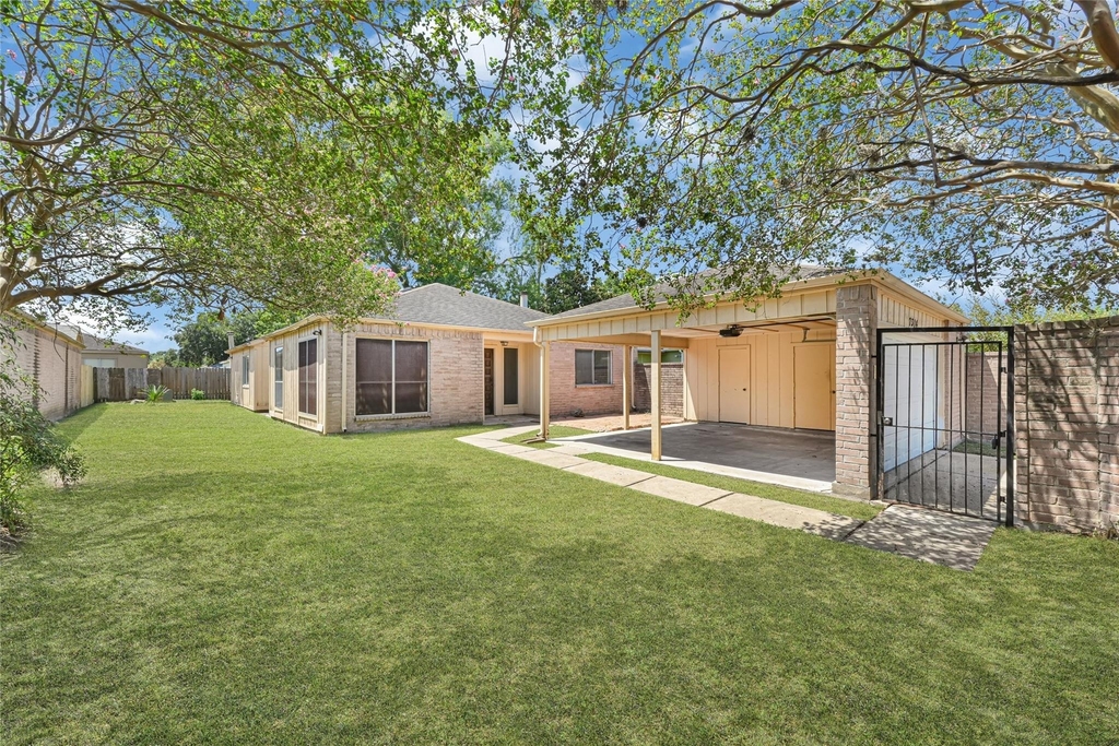 7314 Addicks Clodine Road - Photo 2