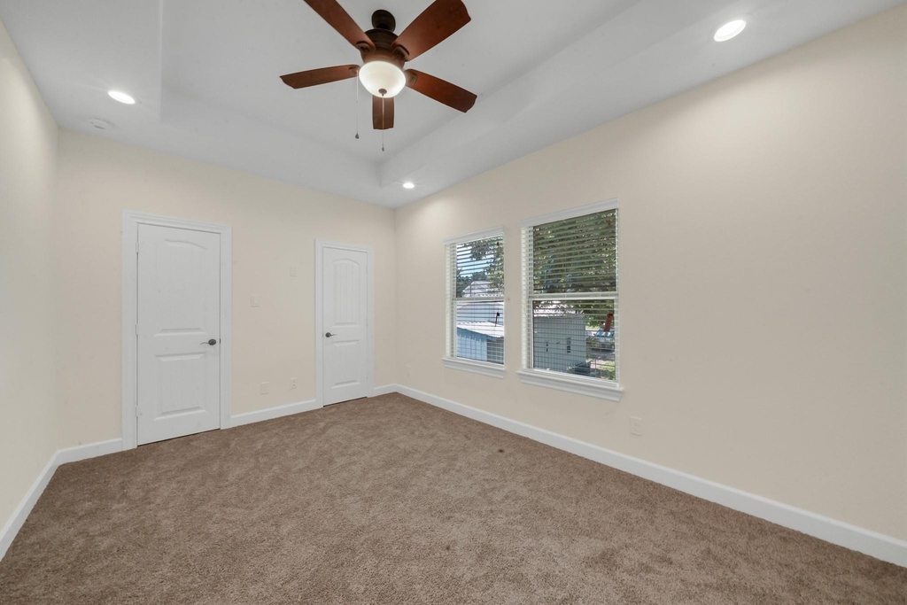 16936 W Ivanhoe - Photo 2