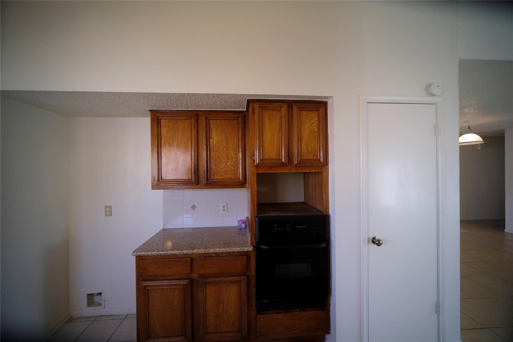 12051 Spring Grove Drive - Photo 5