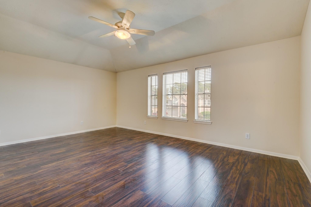 21615 Long Castle Drive - Photo 8