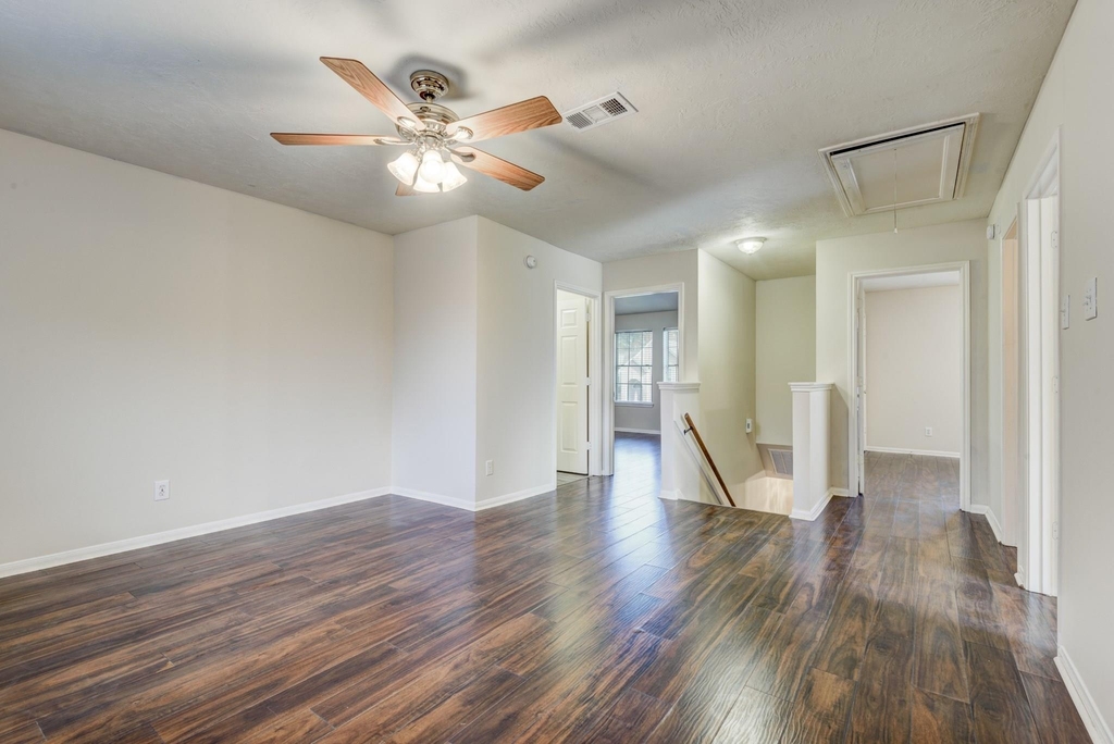 21615 Long Castle Drive - Photo 15