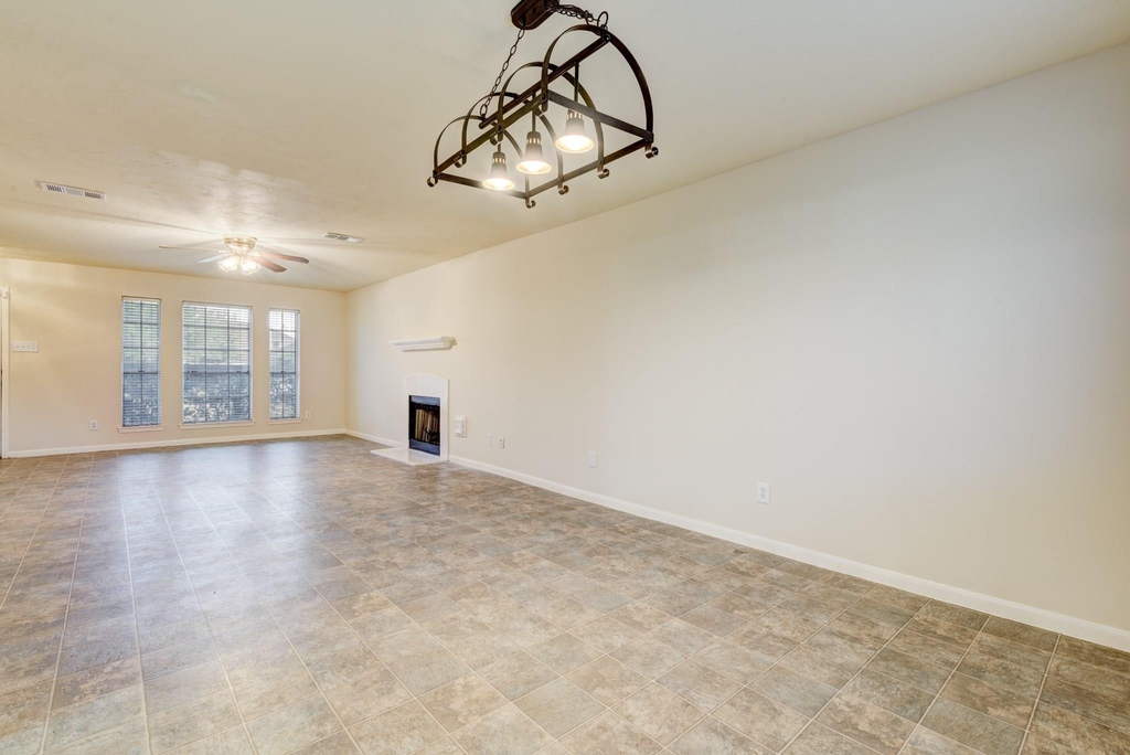 21615 Long Castle Drive - Photo 4