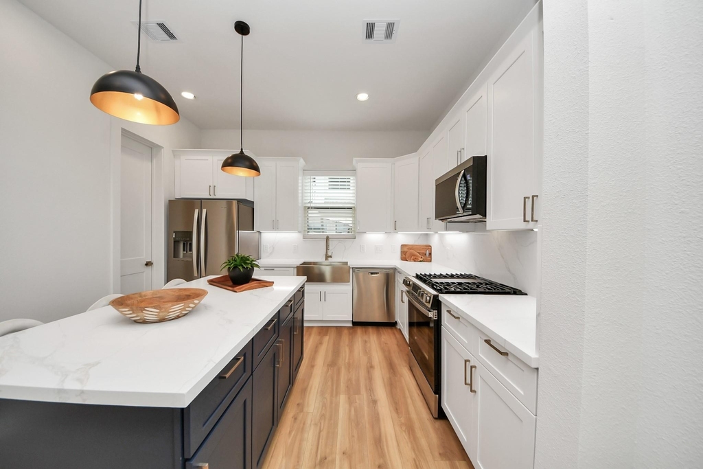 2428 Ella Boulevard - Photo 17