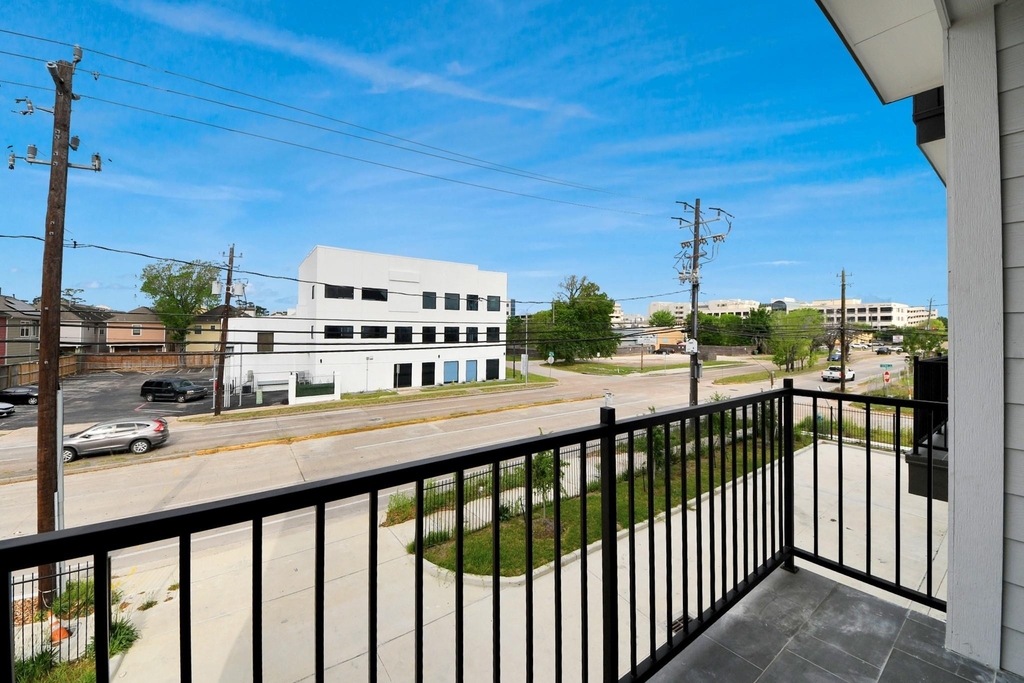 2428 Ella Boulevard - Photo 12