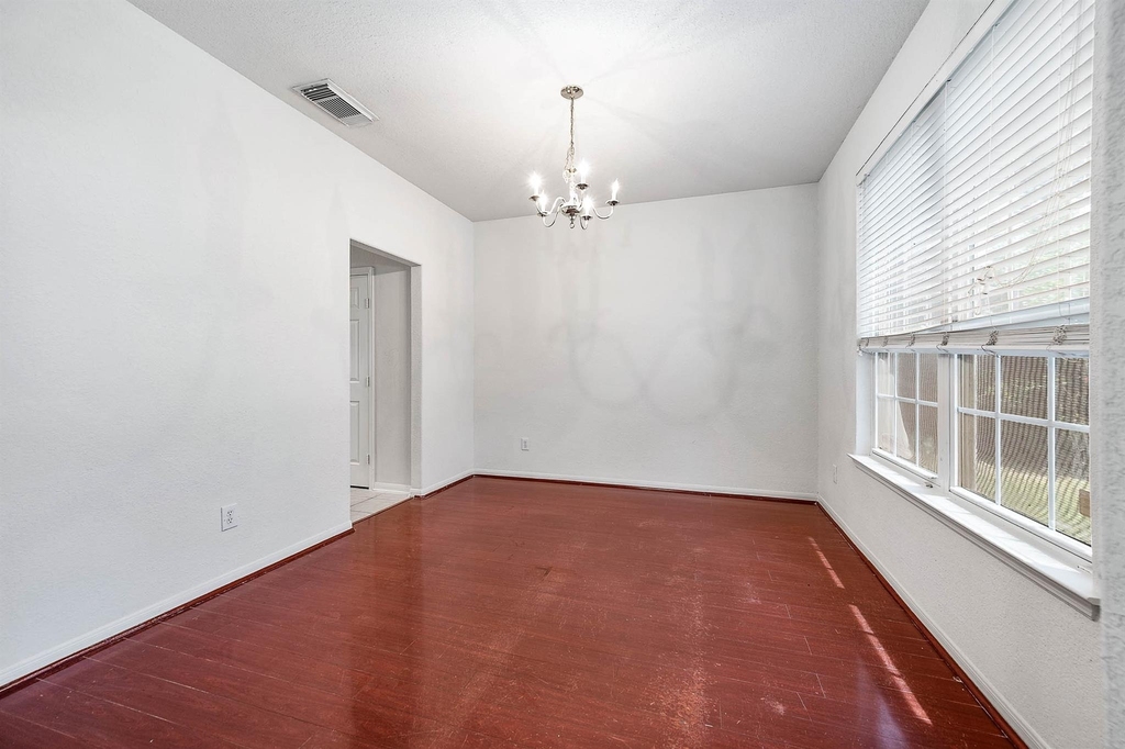 2032 Creek Shore Lane - Photo 5