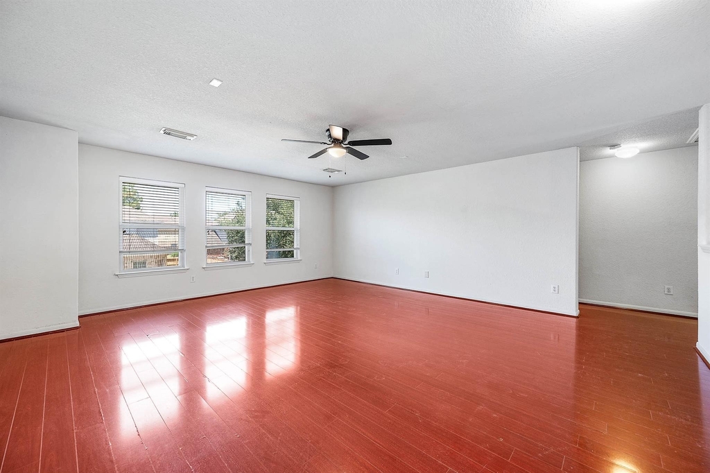 2032 Creek Shore Lane - Photo 19