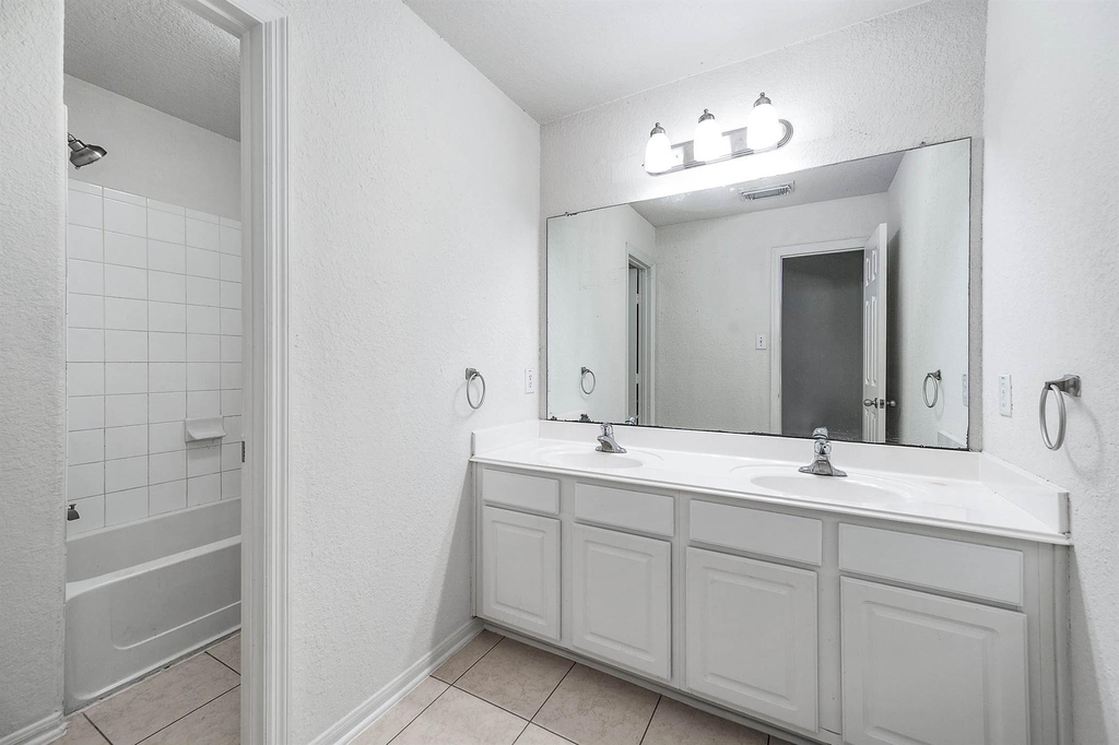 2032 Creek Shore Lane - Photo 24