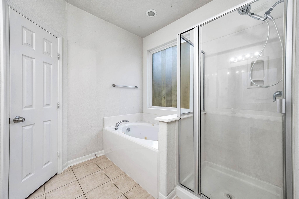 2032 Creek Shore Lane - Photo 16