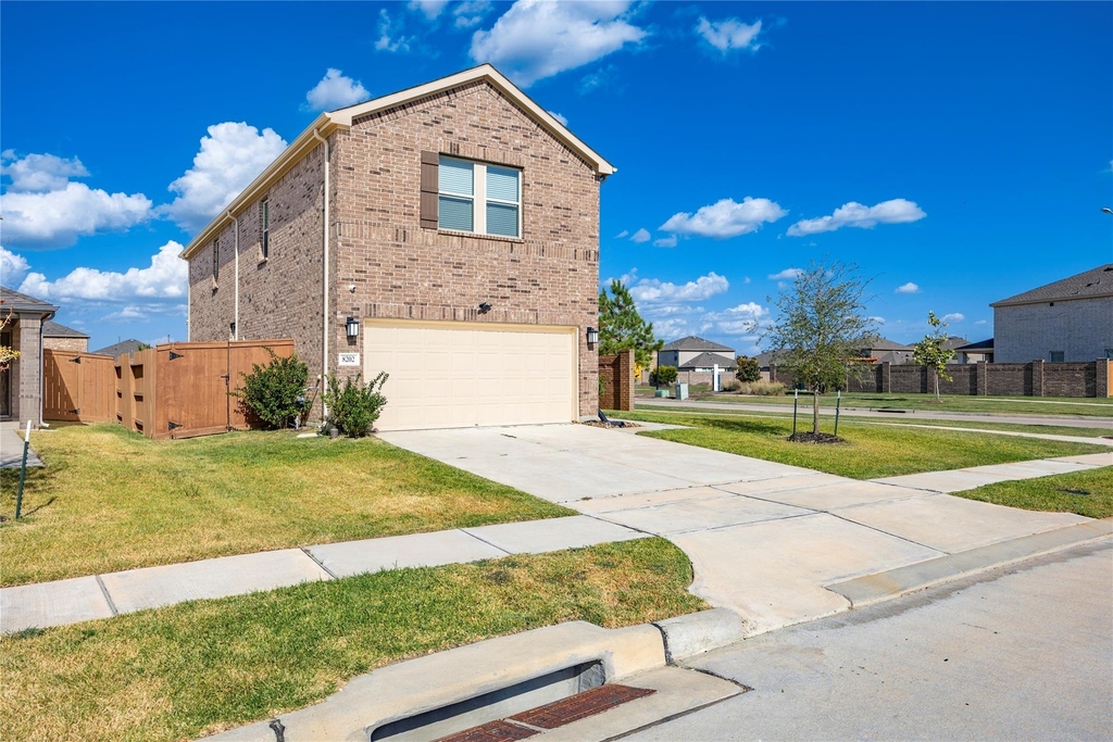 8202 Leisure Point Drive - Photo 35
