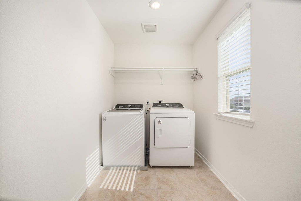 8202 Leisure Point Drive - Photo 21