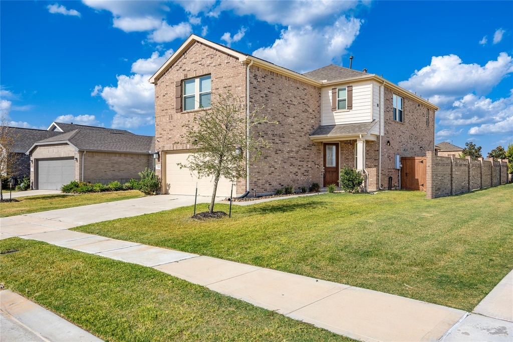 8202 Leisure Point Drive - Photo 4