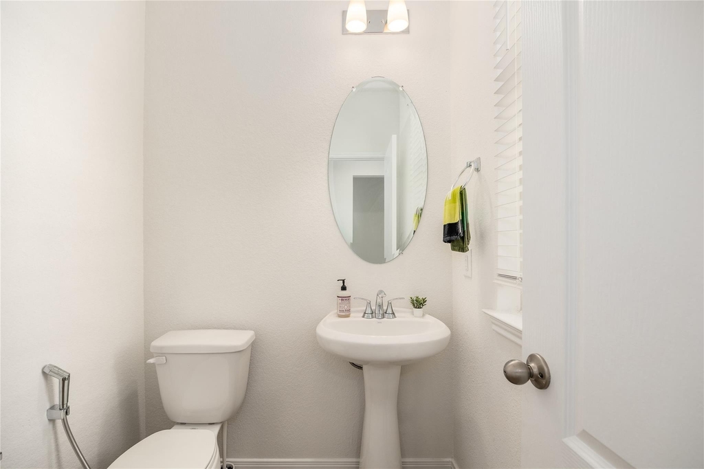 8202 Leisure Point Drive - Photo 17