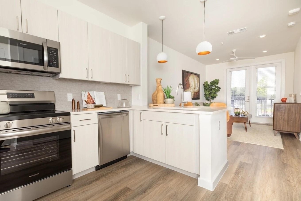 1690 North Loop - Photo 3