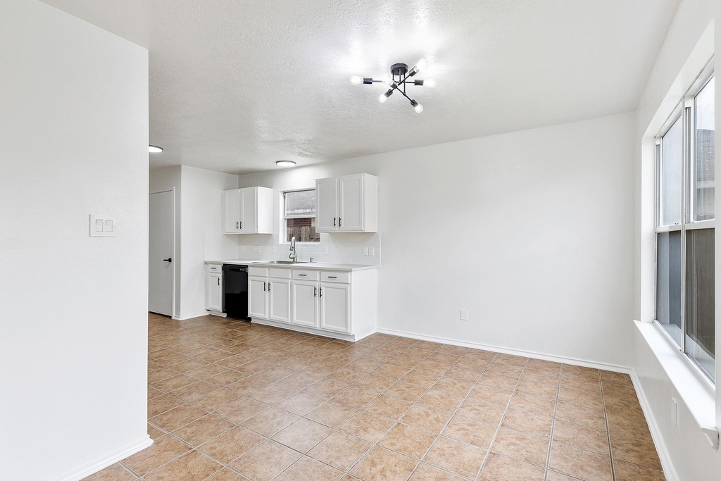 9031 Aspen Trace Lane - Photo 9