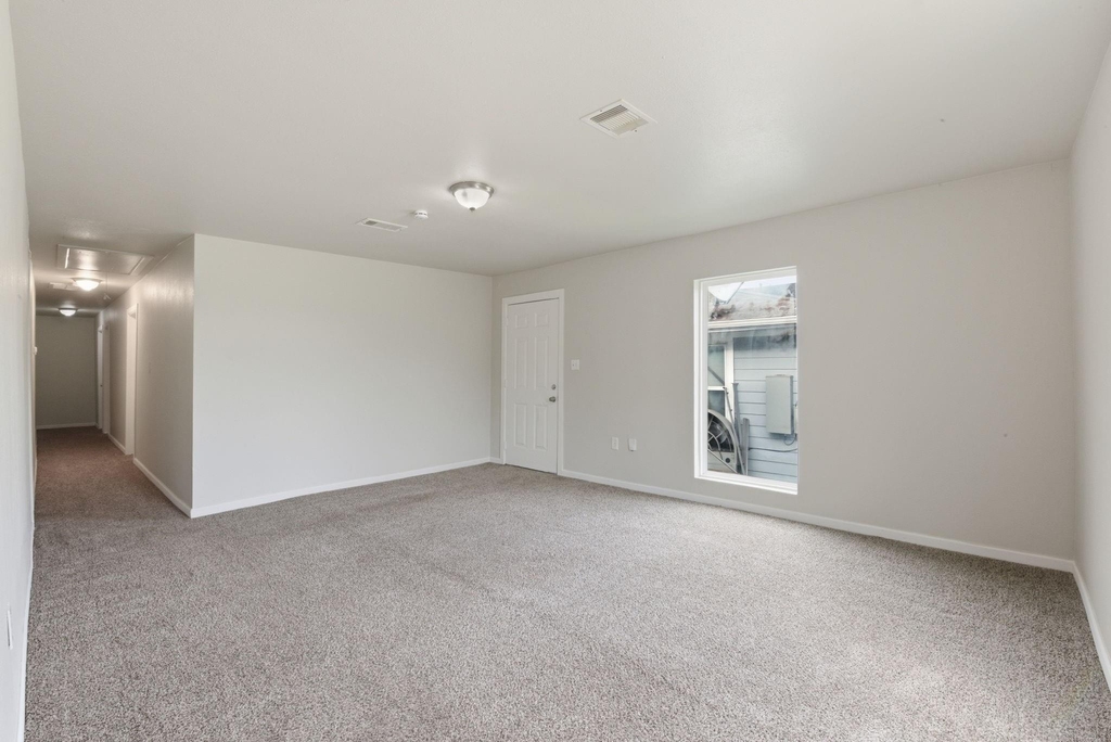 303 Gans Street - Photo 8