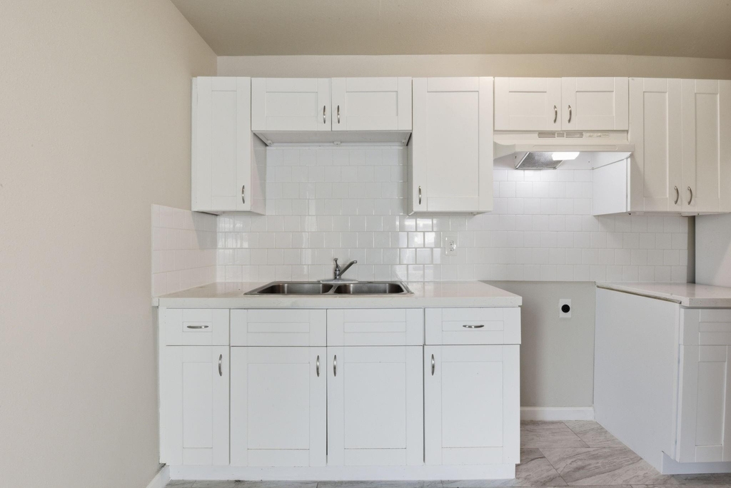 303 Gans Street - Photo 14