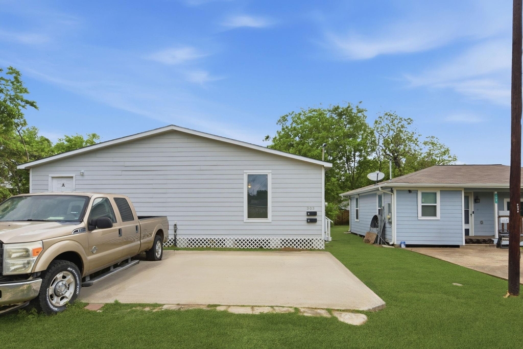 303 Gans Street - Photo 5