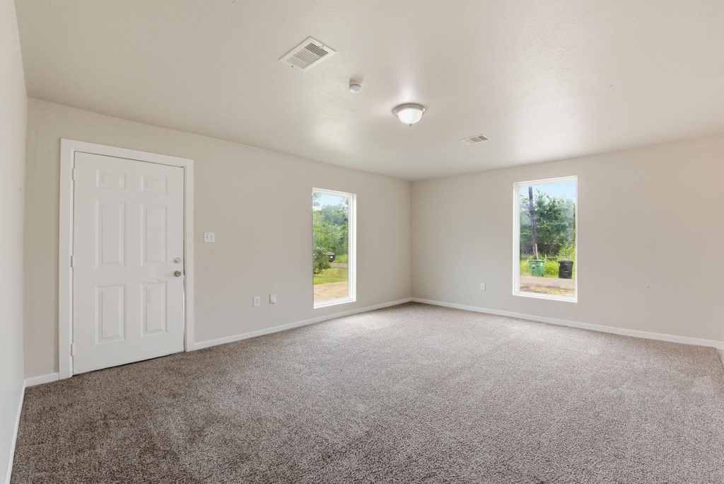 303 Gans Street - Photo 7