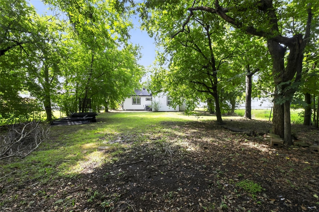 5233 Higgins Street - Photo 21