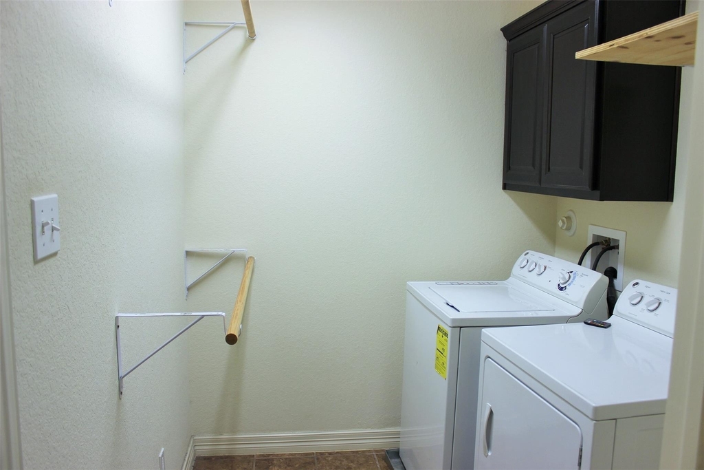 210 S Tesch - Photo 16