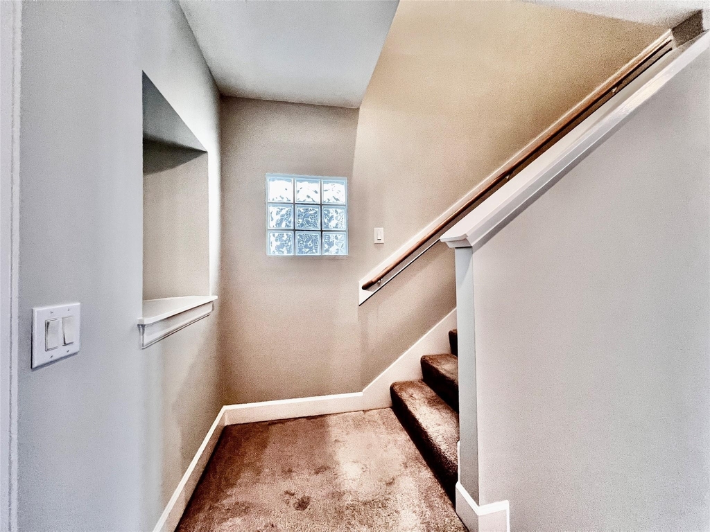 3731 Main Poplar Drive - Photo 2