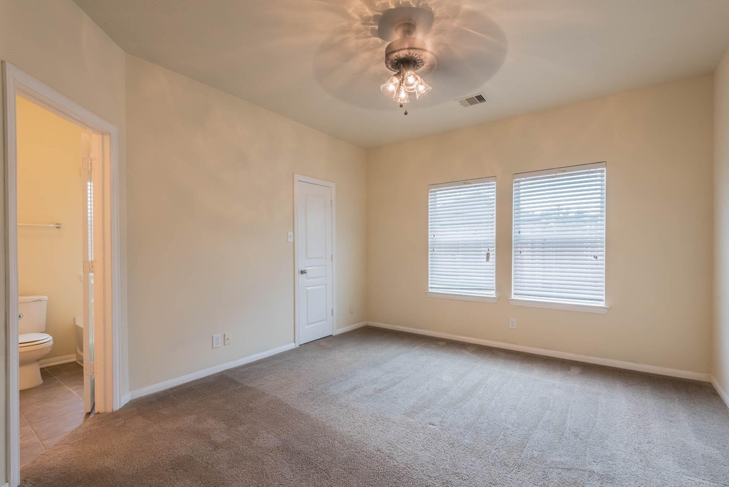 17407 Blackstone Trails Drive - Photo 11
