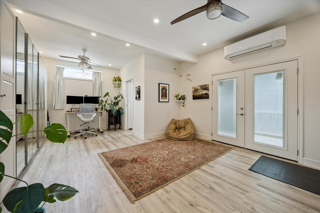 412 W 22nd Street - Photo 24