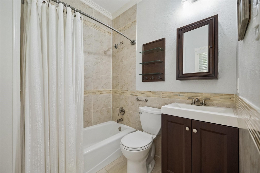 412 W 22nd Street - Photo 18