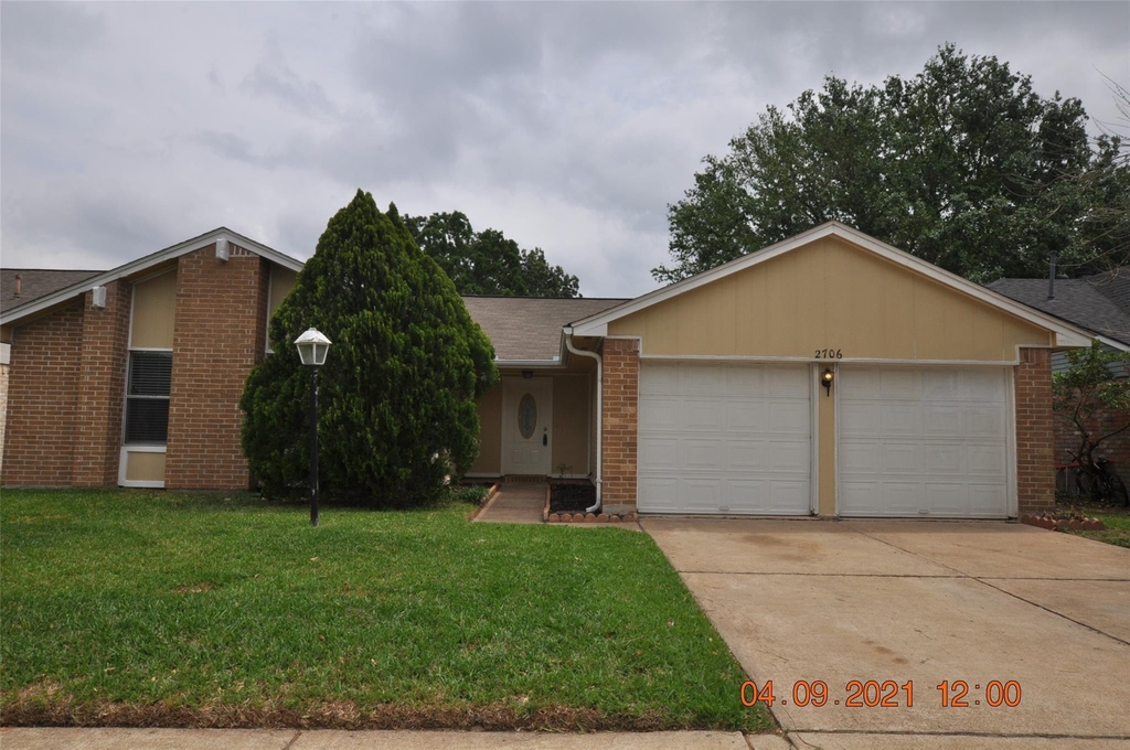 2706 Sunbird Drive - Photo 0