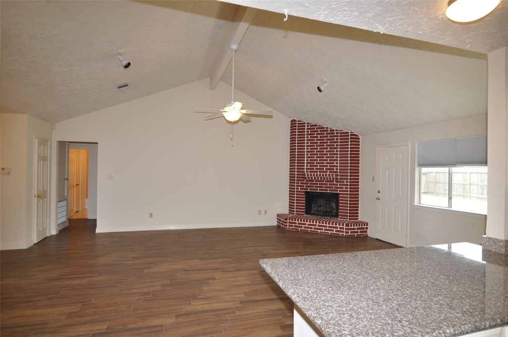 2706 Sunbird Drive - Photo 7