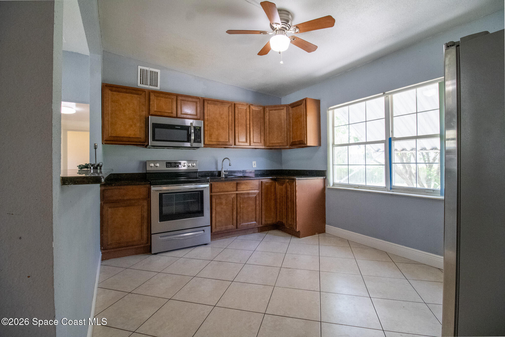 1890 Cedarwood Drive - Photo 5