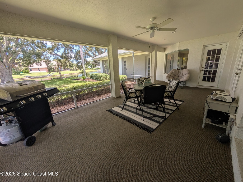 447 Lake Victoria Circle - Photo 31