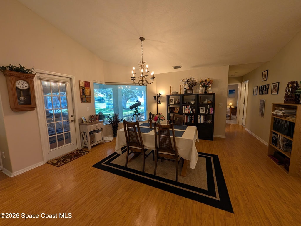 447 Lake Victoria Circle - Photo 15