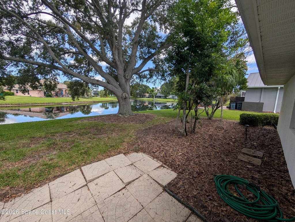 447 Lake Victoria Circle - Photo 36