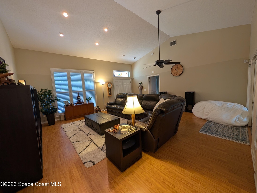 447 Lake Victoria Circle - Photo 13