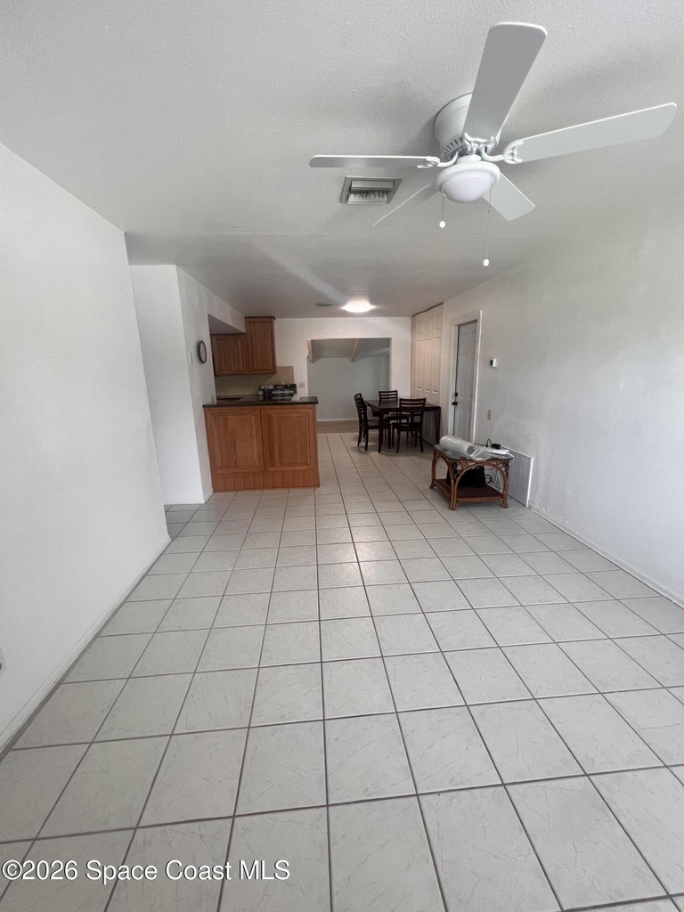 2407 Lakeview Drive - Photo 2