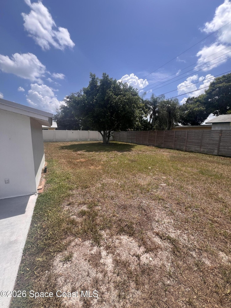 2407 Lakeview Drive - Photo 14