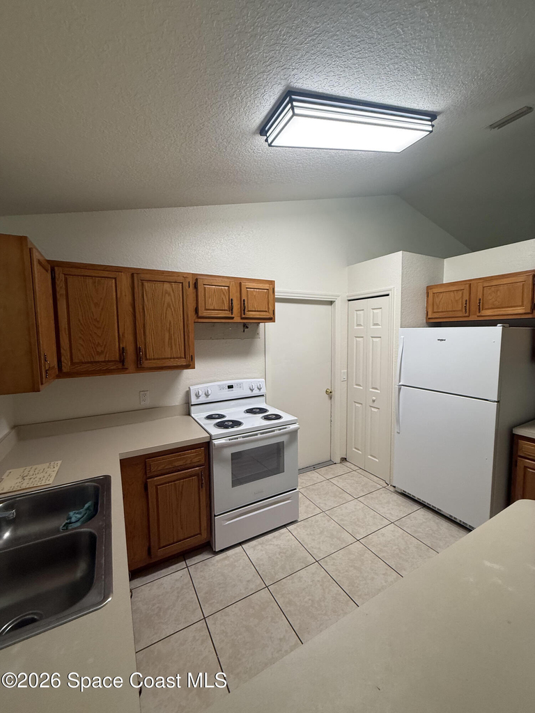 5525 Wendy Lee Drive - Photo 1