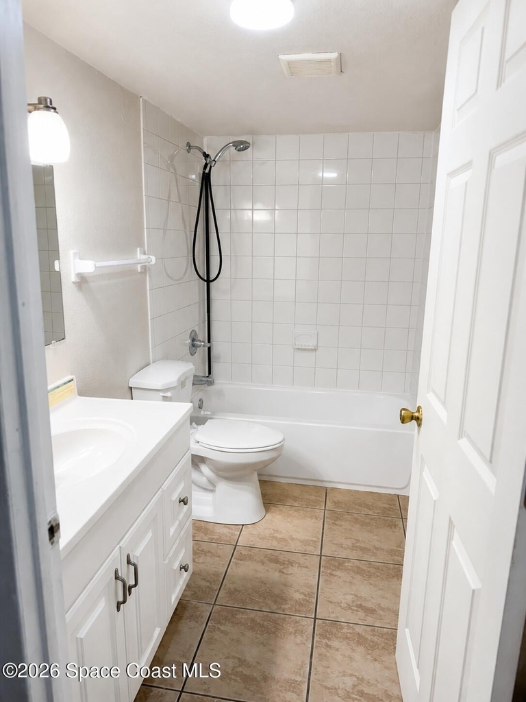 800 N Fiske Boulevard - Photo 1