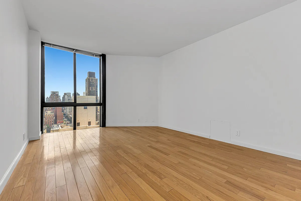 360 East 57th Street - Photo 9