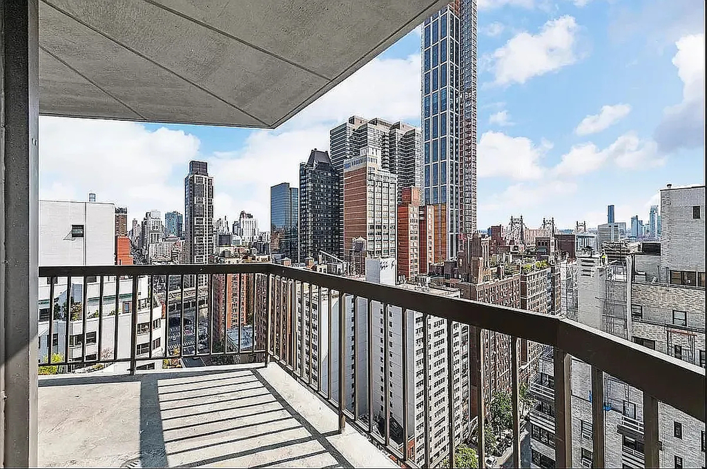 360 East 57th Street - Photo 5