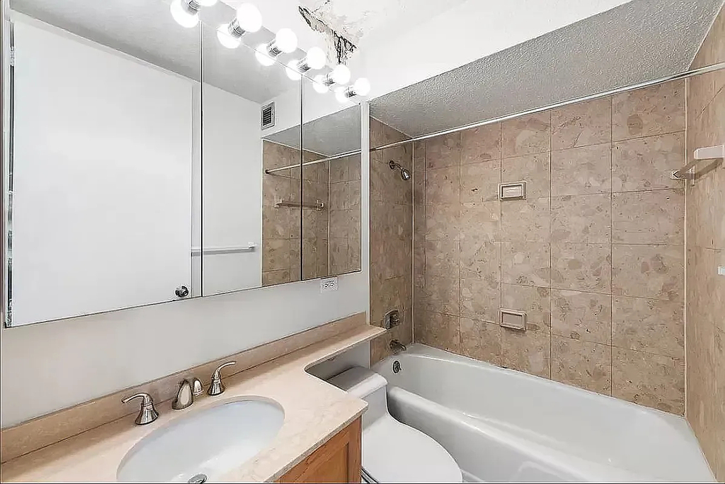 360 East 57th Street - Photo 16