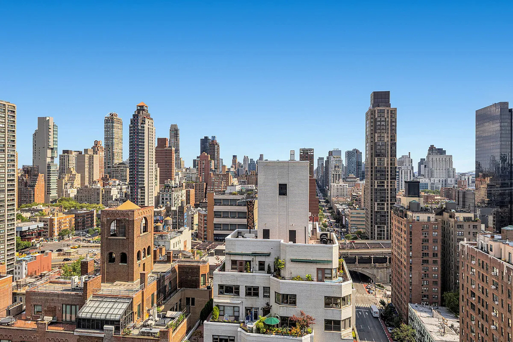 360 East 57th Street - Photo 6