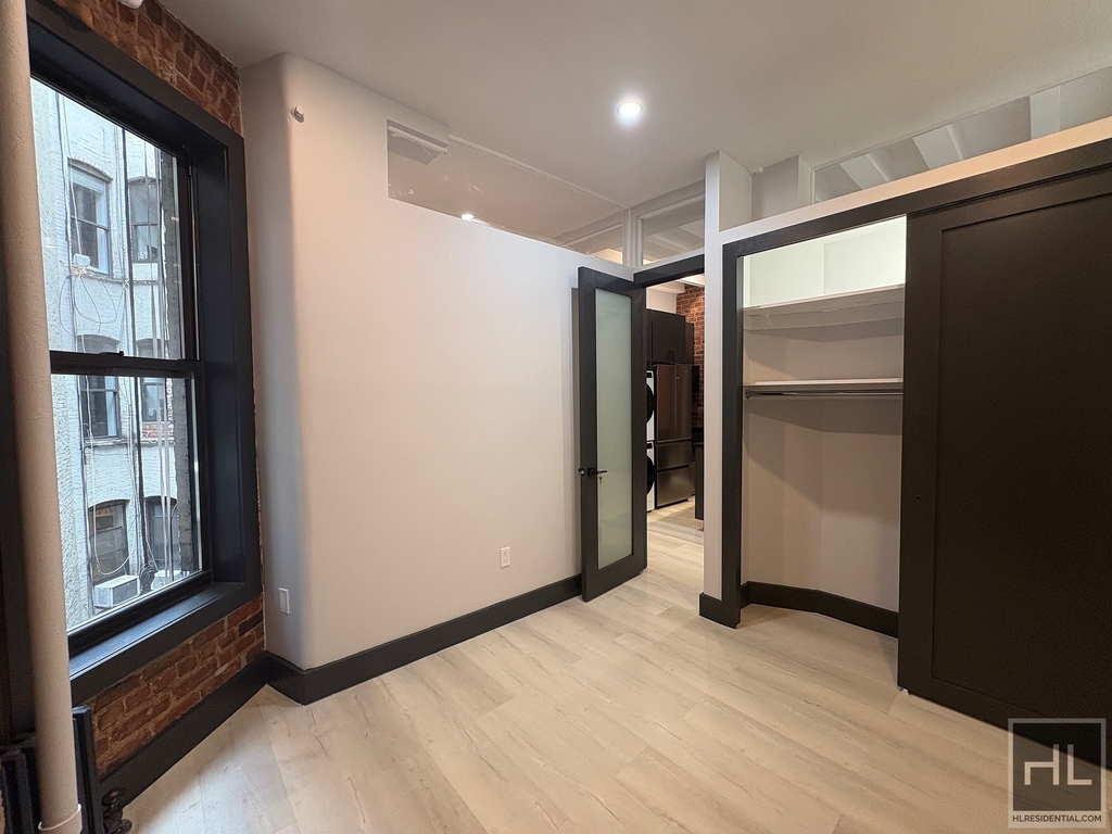 Mott Street - Photo 8