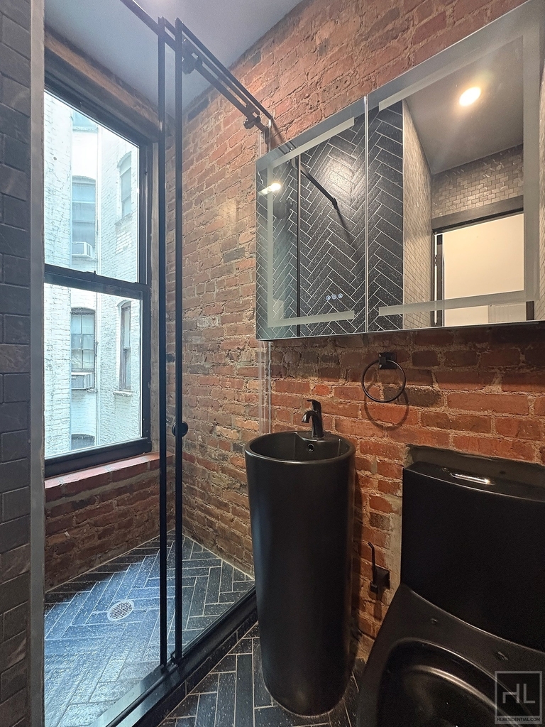 Mott Street - Photo 14