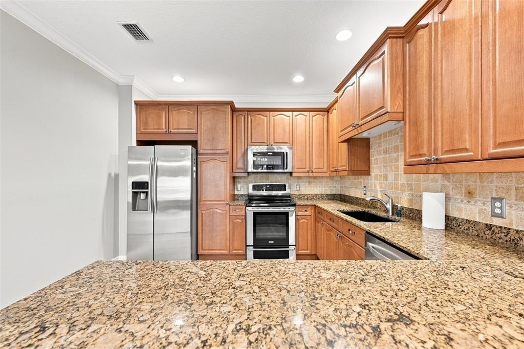 133 Valencia Circle - Photo 16